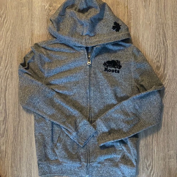 Roots Sweater - Picture 1 of 1